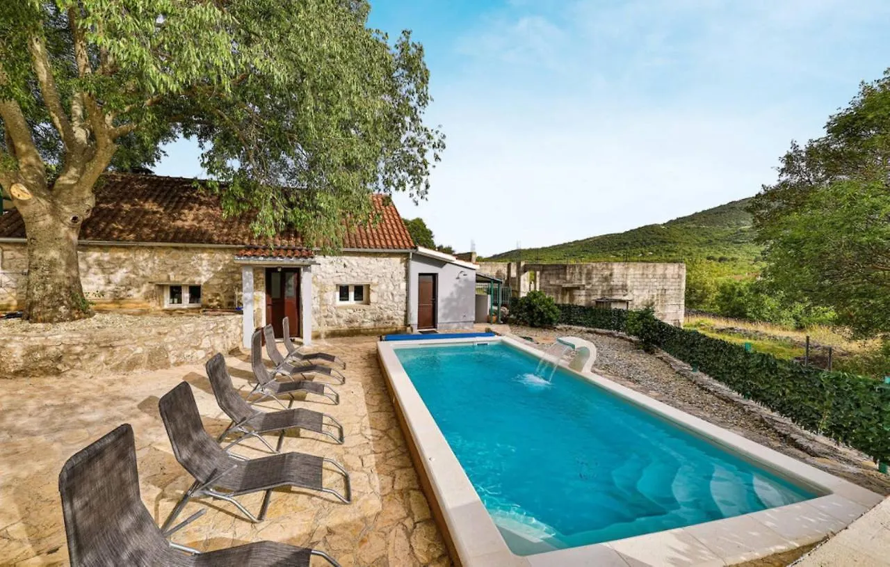 Holiday Home Tissa Prgomet